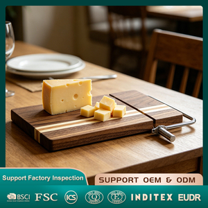 Planche à découper en bois de cerisier, d'érable et de noyer noir avec lame intégrée pour fromage en bloc, saucisses, jambon, biltong et viande séchée – Offre Spéciale - Product Image 1