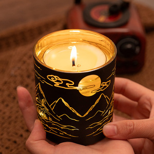 Vela Aromática LED de Cera de Soja con Control de Luz, en Copa de Vidrio Negro con Diseño de Montaña Dorada, para Ambiente Interior, Regalo Festivo Luminoso - Product Image 2