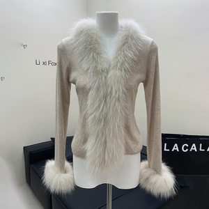 Áo khoác cardigan len nữ dáng ôm cổ V thanh lịch, viền lông chồn thật, thời trang mùa thu - Product Image 2