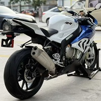 Moto sportive BMW S1000RR d'occasion, essence, 999 cm³, quatre cylindres en ligne, refroidie par eau, superbike, en excellent état de marche, moto de course, conduite sur autoroute