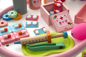 Coche médico <span class=keywords><strong>familiar</strong></span> de madera para niños, carrito de simulación de inyección IV, juguetes educativos para niños y niñas - Product Image 3