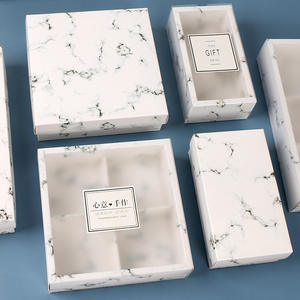 Caja para Postres con Impresión de Mármol, con 2, 4 o 6 Divisiones, para Cupcakes, Bombones, Galletas, con Funda de PVC Esmerilado - Product Image 4