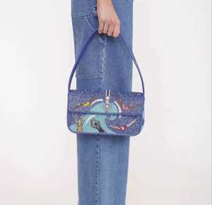 Sac à main bandoulière brodé de perles de rocaille artisanales de qualité supérieure avec sangle réglable conçu pour un look élégant - Product Image 2