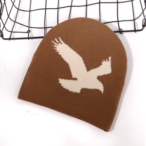 Beanie nhà sản xuất biểu tượng tùy chỉnh đầy màu sắc đại bàng mô hình động vật 20x22cm mềm Acrylic Dome Shape uncuffed unisex đan Mũ mùa đông - Product Image 5