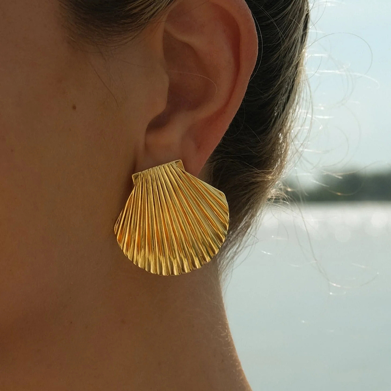 New High End Gold Personality Exaggerated