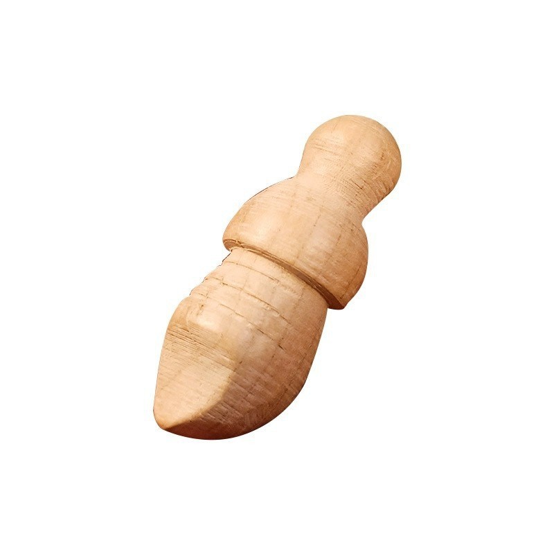 Petit couteau à découper (partie nue) d'environ 5*2 cm.