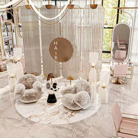 Ensemble de mobilier de salon de coiffure moderne et personnalisé avec station de barbier sur mesure et éclairage LED pour salon de luxe