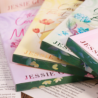 Impresión de Libros Personalizados de Edición Especial con Tapas Blandas, Bordes Pintados y Juego de Libros con Patrón Impreso en la Espina y Bordes Artísticos