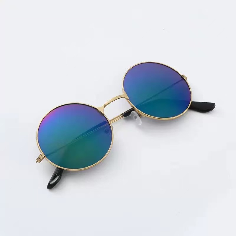 Gold frame-green film