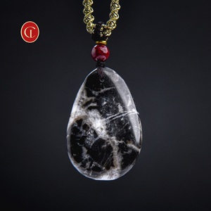 จี้หินคริสตัลซินนาบาร์สีแดงธรรมชาติ สร้อยคอหินดิบทรงเมทริกซ์ ดีไซน์ทันสมัย พร้อมเชือก หินบำบัด ป้องกันภัย เหมาะเป็นของขวัญสำหรับชาวพุทธ - Product Image 4