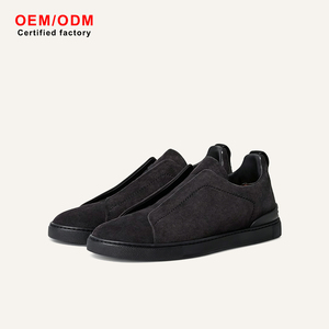 Chaussures décontractées modernes pour hommes en daim véritable OEM, style minimaliste, noires, légères, confortables, souples et respirantes avec semelle en caoutchouc - Product Image 1
