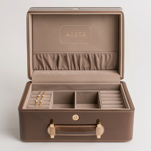 صندوق تخزين المجوهرات المحمول بالجملة مع شعار مخصص، حافظة من الجلد الصناعي للخواتم والأقراط والقلائد - Product Image 4