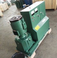 Mesin Pembuat Pelet Flat Die TOPS Baru untuk Pengolahan Pakan Unggas Berbasis Sereal Produktivitas Tinggi 200-300kg/jam Konstruksi Baja Paduan