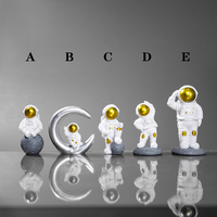 Vente chaude Dessin Animé Figurines Astronautes Spaceman Mini Résine Artisanat Pour Jardin Bureau Décoration de La Maison