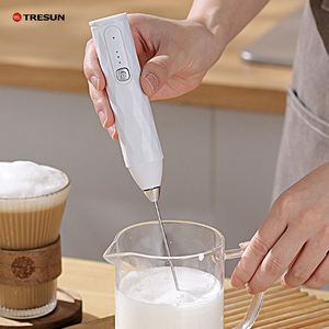 Batidora Eléctrica de Mano Estick con Diseño Clásico, Espumador de Leche a Pilas, Ecológico, para Latte y Repostería Casera - Product Image 3