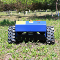 Robot tondeuse compacte à chenilles pour désherbage inter-rangs en verger européen
