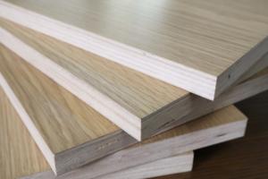 Piso de Madera de Roble Blanco Sólido de Alta Calidad, Contrachapado Revestido con Chapa de Madera - Contrachapado con Chapa PS, Superficie Plana Lijada por Ambos Lados - Product Image 2