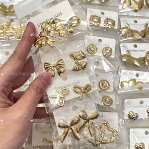 Joyería de acero inoxidable, pendientes de moda, caja sorpresa de joyería, pendientes de acero inoxidable chapados en oro de 18 quilates para mujer, pendientes de aro. - Product Image 2