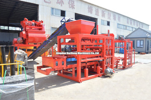 Vibradores totalmente automáticos para pavimentar, máquina para hacer bloques, maquinaria <span class=keywords><strong>de</strong></span> bloques huecos <span class=keywords><strong>de</strong></span> <span class=keywords><strong>cara</strong></span> dividida <span class=keywords><strong>de</strong></span> hormigón - Product Image 4