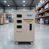 Régulateur de puissance automatique numérique de 10 kVA avec affichage du courant d'entrée, de la tension d'entrée et de la tension de sortie sur trois mètres