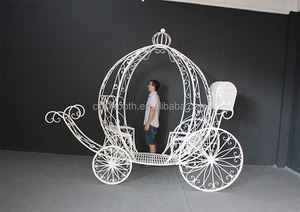 鉄製の白いカボチャの馬車、シンデレラの馬車、舞台の背景、庭の結婚式の装飾 - Product Image 3