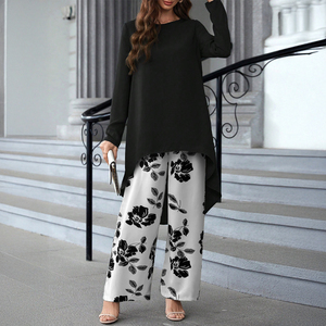 Ensemble 2 pièces imprimé floral noir et blanc, minimaliste, modeste, respirant, ODM, haut à manches longues irrégulier et pantalon large, Ramadan Printemps/Été - Product Image 1