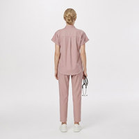 Ensembles d'uniformes médicaux personnalisés Bestex pour femmes – Vente en gros, respirants, extensibles, tendance – Tenues médicales pour médecins et infirmières – Fabricant