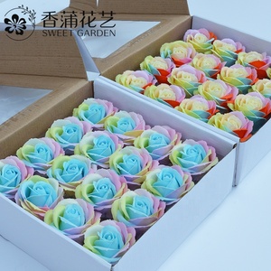 Bouquet di Rose Artificiali in Sapone <span class=keywords><strong>Arcobaleno</strong></span> a 7 Colori, Decorazione Natalizia Ecologica, Regalo - Product Image 3