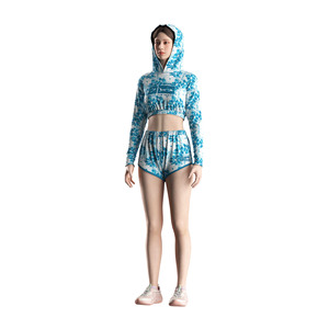 Haut court pour femme UPF100+ ultraléger et aérodynamique avec capuche, équipement de plein air, logo personnalisé pour la pêche et la plage - Product Image 2