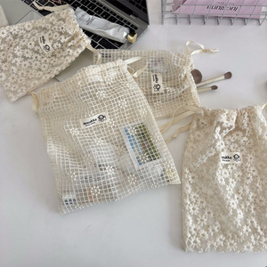 Sac à cordon <span class=keywords><strong>en</strong></span> dentelle brodée motif marguerite, pochette réutilisable pour le rangement de produits de toilette, l'organisation de cosmétiques et les petits objets de voyage - Product Image 4