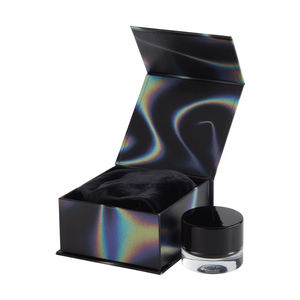 Boîte cadeau rigide magnétique noire avec logo personnalisé Boîtes d'emballage magnétiques recyclables en papier pour les soins de la peau avec doublure en velours - Product Image 1