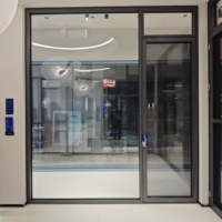 Deioux Modernes Minimalistisches Aluminium-Legierungs-Drehfenster mit Jalousie Doppelverglast Maßgefertigte Größe für Badezimmer