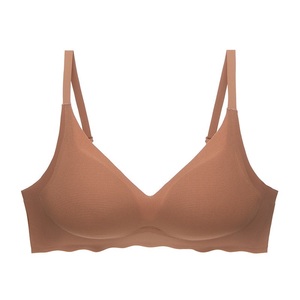 Nueva ropa interior de copa fija <span class=keywords><strong>desnuda</strong></span> sin costuras de una pieza Sujetador de Mujer Sin aros Sujetador pequeño ajustable Sujetador push-up - Product Image 6