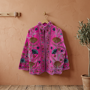 Chaqueta Bomber Corta Abierta para Mujer, Hecha a Mano, Estilo Boho, de Terciopelo Rosa, con Bordado Suzani, Ecológica, Transpirable, Acolchada con Kantha Indio - Product Image 4