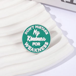 Non confondere la mia gentilezza per la debolezza dello Slogan con spille di avvertimento per spille con distintivo per camicia con risvolto per gli appassionati di gioielli regali all'ingrosso - Product Image 2