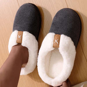Nouvelle technologie, semelle TPR, pantoufles en gros pour femmes, doublure en peluche, pantoufles d'intérieur pour femmes à prix populaire - Product Image 2