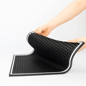 Spot d'usine gros tapis en <span class=keywords><strong>silicone</strong></span> anti-dérapant isolation thermique épais PVC tapis de barre en caoutchouc souple tapis de bière de table - Product Image 5