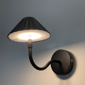 Moderne Batterij Werkende Led Muur Schans Warm Wit Cct Afstandsbediening Indoor Thuis Kantoorlamp Met Pc Voor Slaapkamer - Product Image 2