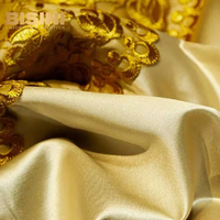 Ensemble de literie de luxe européen en soie dorée quatre pièces, dentelle, doux pour la peau, coton à fibres longues, literie haut de gamme pour villa