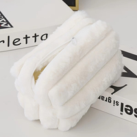 Nouvelle trousse de maquillage en peluche de couleur unie, trousse de maquillage épaisse rayée de couleur bonbon, trousse de maquillage douce et moelleuse à rayures côtelées, logos personnalisés