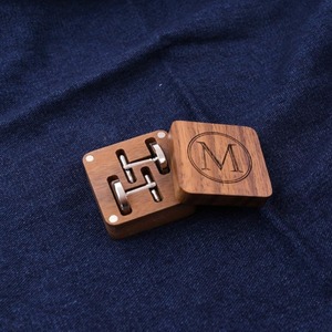 Tên Tùy chỉnh cao cấp hộp gỗ rắn với Matte hút từ tính, men's tay áo đinh tán, Khuy măng sét, lưu trữ bao bì hộp - Product Image 4