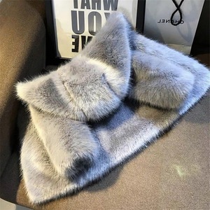 Cappotti Invernali Spessi e Caldi in Ecopelliccia <span class=keywords><strong>Nera</strong></span> per Bambine, Cappotto con Cappuccio in Ecopelliccia Grigio per Ragazze e Signore - Product Image 6