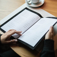 Porte-menu A4 en cuir PU avec élastique, couverture de menu tendance, porte-factures de luxe, support de menu pour restaurants et bars – Offre Spéciale