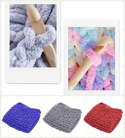 Fil chenille épais 100 % polyester filé à la main, haute ténacité, écologique, doux, pour tricotage à la main, idéal pour les couvertures très demandées (vente en gros)