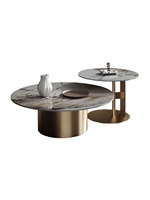 Table basse de style italien, luxe léger, grand plateau en marbre, structure en acier inoxydable, design minimaliste moderne pour le salon