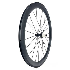 Jeu de roues de vélo de course sur route 700C en fibre de <span class=keywords><strong>carbone</strong></span> avec frein à disque, <span class=keywords><strong>jante</strong></span> tubeless pour <span class=keywords><strong>BMX</strong></span> et cruisers - Product Image 2