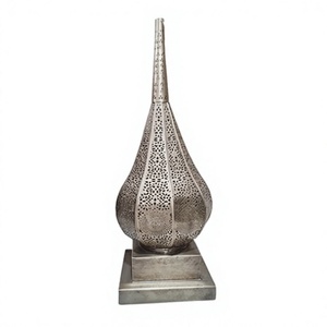 Farol colgante de hierro de diseño atractivo, tamaño y forma personalizados, farol colgante marroquí a un precio razonable - Product Image 1