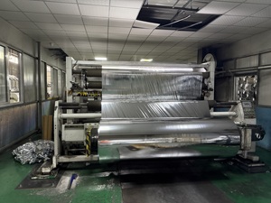 <span class=keywords><strong>Film</strong></span> PET métallisé en Mylar doré/argenté de 3 microns - Product Image 4