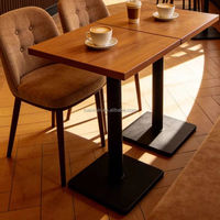 Ensemble de tables et chaises de salle à manger en bois massif sur mesure, structure métallique, design moderne, durable, écologique, usage commercial, école, hôtel, garantie 3 ans