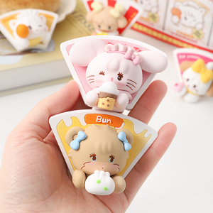 มิกโก สวอป แอนด์ เชียร์ บลายด์ บ็อกซ์: ฟิกเกอร์แม่เหล็ก PVC 6 ตัว + ของลับ เหมาะสำหรับการแลกเปลี่ยนเพื่อนและการสร้างความสัมพันธ์ในชุมชน ขายส่งจากโรงงาน - Product Image 5